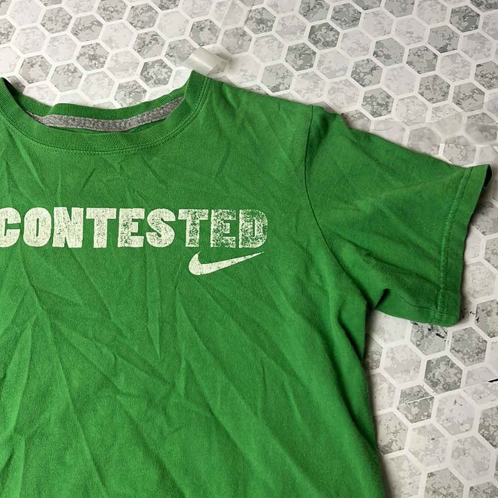 Nike Kids Medium Uncontested Green Short Sleeve T Shirt